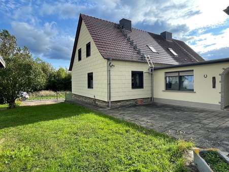 Rückfront Rückfront - Doppelhaushälfte in 06722 Droyßig mit 100m² kaufen