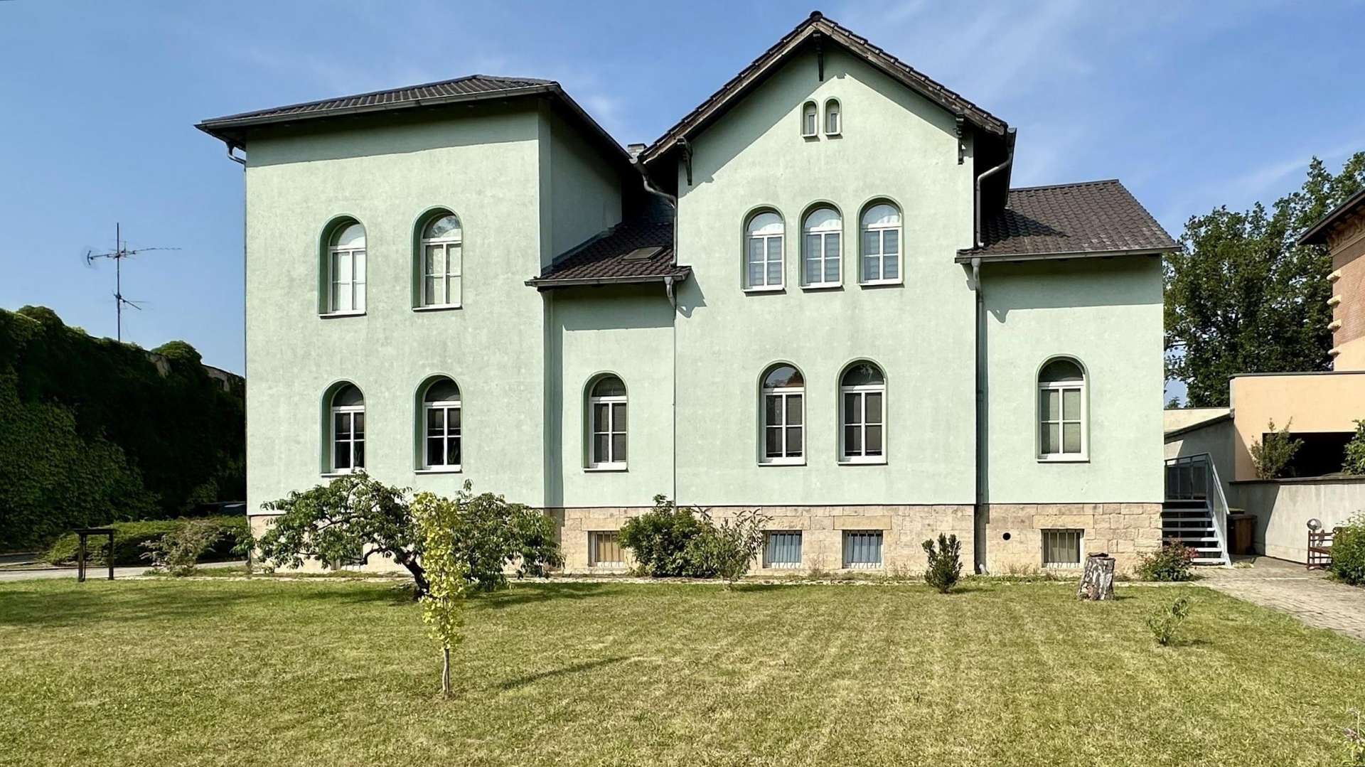 Straßenansicht Straßenansicht - Bürohaus in 06618 Naumburg mit 134m² kaufen