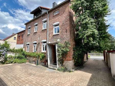 Rückseite  - Einfamilienhaus in 06667 Weißenfels mit 179m² kaufen