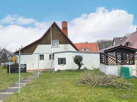 Blick vom Garten - Einfamilienhaus in 06729 Elsteraue mit 100m² kaufen
