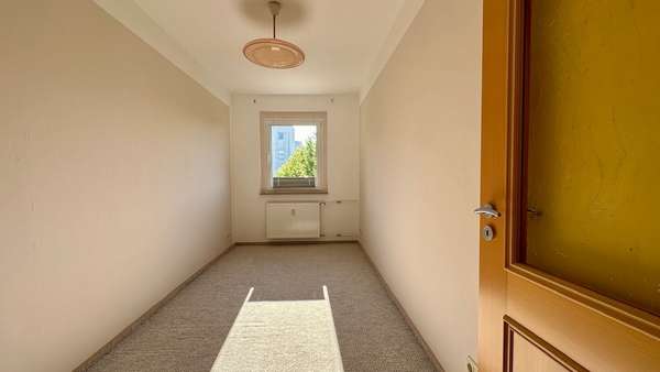 Schlafzimmer 1 - Etagenwohnung in 06618 Naumburg mit 68m² kaufen