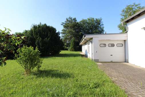 Garage und Grundstück - Einfamilienhaus in 06846 Dessau-Roßlau mit 203m² kaufen