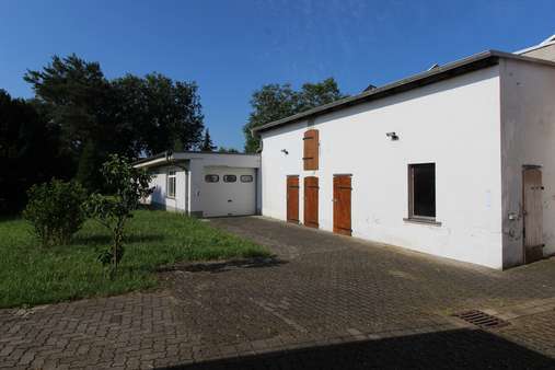 Nebengebäude und Garage - Einfamilienhaus in 06846 Dessau-Roßlau mit 203m² kaufen