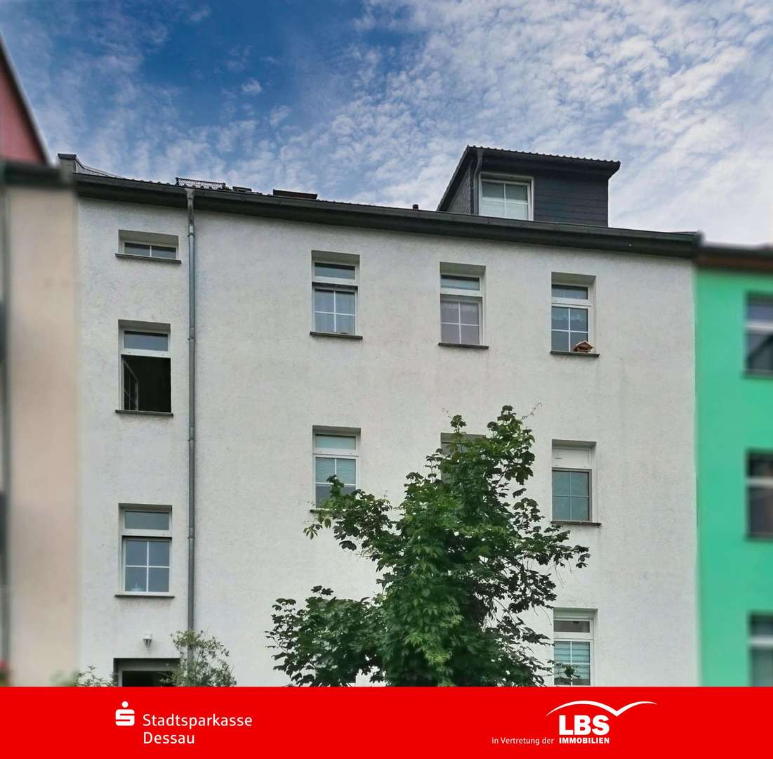 Rückansicht Rückansicht - Erdgeschosswohnung in 06844 Dessau-Roßlau mit 88m² als Kapitalanlage kaufen