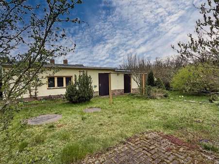 Garage mit Abstellraum - Doppelhaushälfte in 06862 Dessau-Roßlau mit 115m² kaufen