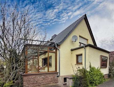 seitl. Blick - Doppelhaushälfte in 06862 Dessau-Roßlau mit 115m² kaufen