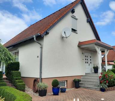 seitl. Blick - Einfamilienhaus in 06842 Dessau-Roßlau mit 125m² kaufen