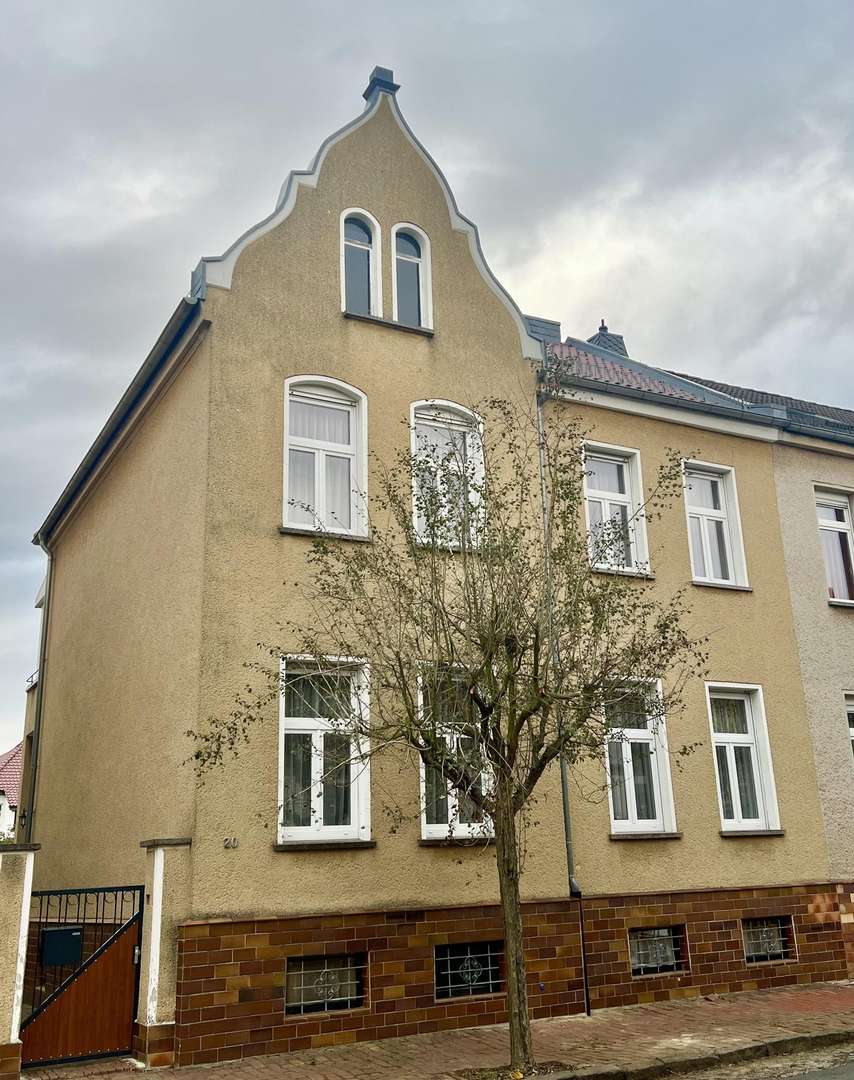 Vorderansicht - Doppelhaushälfte in 06846 Dessau-Roßlau mit 142m² kaufen