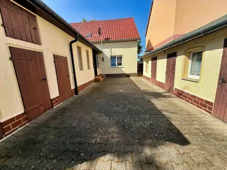 Charmantes Haus mit Nebengelass