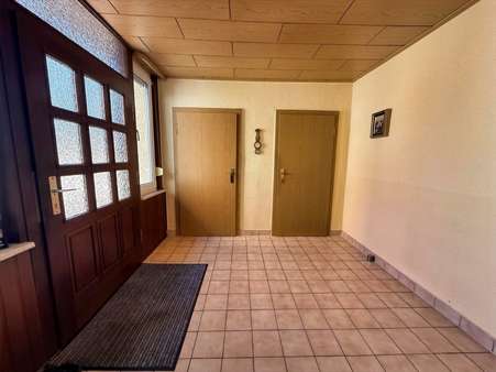 Eingangsbereich Eingangsbereich - Doppelhaushälfte in 06803 Bitterfeld-Wolfen mit 98m² kaufen