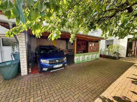 Carport Carport - Zweifamilienhaus in 06749 Bitterfeld-Wolfen mit 155m² kaufen