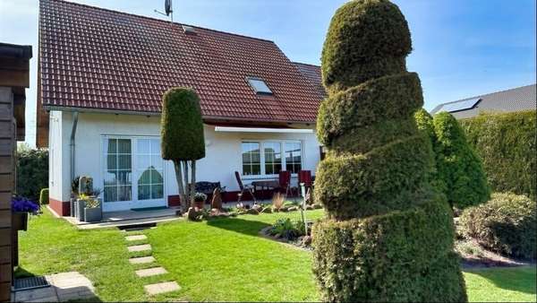 Foto-Rückansicht - Zweifamilienhaus in 39261 Zerbst mit 135m² kaufen