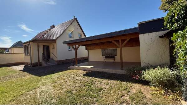 Foto-Rückansicht Foto-Rückansicht - Doppelhaushälfte in 06388 Edderitz mit 95m² kaufen