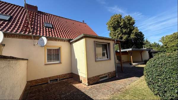 Foto-Rückansicht Foto-Rückansicht - Doppelhaushälfte in 06388 Edderitz mit 95m² kaufen