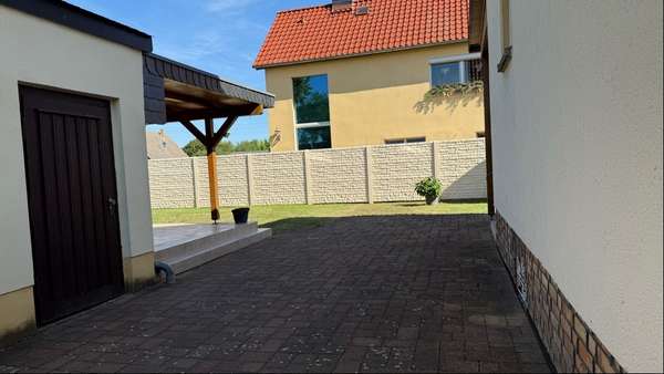 Foto-Zufahrt Foto-Zufahrt - Doppelhaushälfte in 06388 Edderitz mit 95m² kaufen