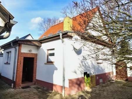 Foto-Rückansicht - Einfamilienhaus in 06369 Görzig mit 100m² kaufen