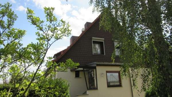 Hausansicht - Doppelhaushälfte in 06118 Halle mit 86m² kaufen