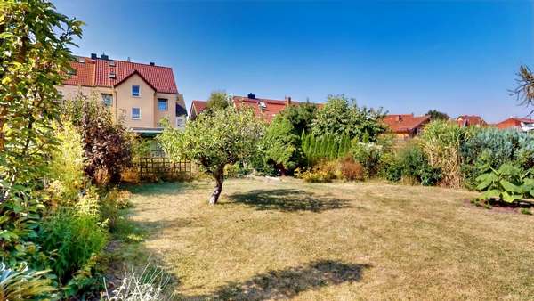 Blick auf das Haus - Doppelhaushälfte in 06120 Halle mit 154m² kaufen