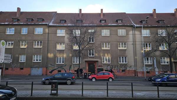 Straßenseite - Mehrfamilienhaus in 06118 Halle mit 452m² kaufen
