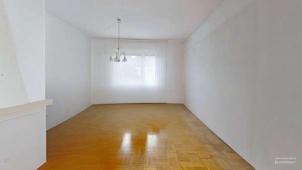 Wohnzimmer - Doppelhaushälfte in 06130 Halle mit 95m² kaufen