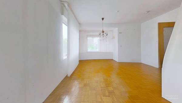 Wohnzimmer - Doppelhaushälfte in 06130 Halle mit 95m² kaufen