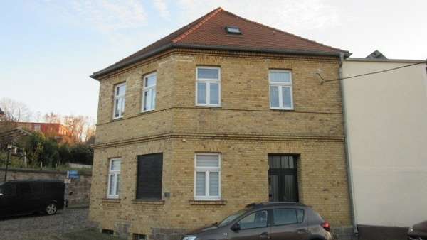 Hausansicht Eingang - Mehrfamilienhaus in 06188 Landsberg mit 171m² kaufen