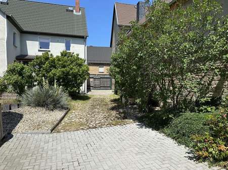 Hof - Einfamilienhaus in 06268 Langeneichstädt mit 170m² kaufen
