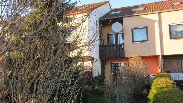 Hausansicht Hausansicht - Reihenmittelhaus in 06184 Kabelsketal mit 109m² kaufen