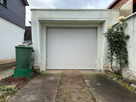 Garage und PKW-Stellplatz Garage und PKW-Stellplatz - Doppelhaushälfte in 06632 Gröst mit 135m² kaufen