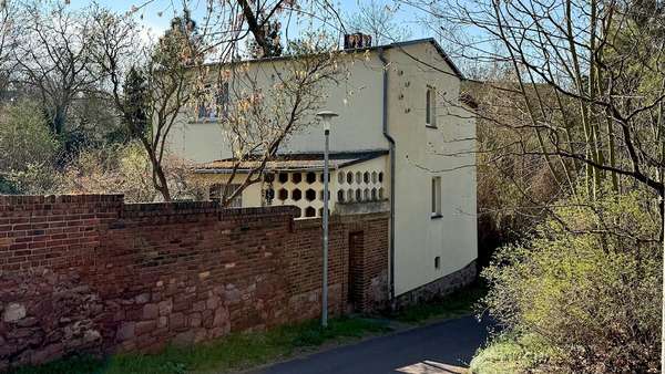 Ansicht von Straßenseite - Einfamilienhaus in 06193 Wettin-Löbejün mit 108m² kaufen