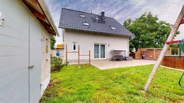 Terrasse - Einfamilienhaus in 06246 Bad Lauchstädt mit 135m² kaufen