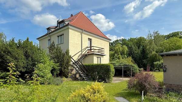 Blick auf die Rückseite Blick auf die Rückseite - Stadthaus in 06120 Halle mit 236m² kaufen