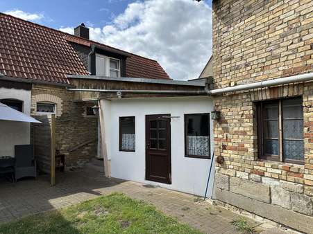 Doppelhaushälfte - Hofansicht - Doppelhaushälfte in 06246 Bad Lauchstädt mit 90m² kaufen
