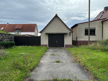 Garage 1 und PKW-Stellplatz - Einfamilienhaus in 06268 Obhausen mit 140m² kaufen