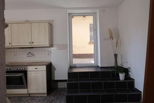 Zugang Terrasse Wohnung EG - Zweifamilienhaus in 06188 Landsberg mit 171m² kaufen