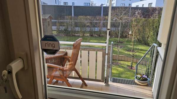 Blick aus dem Wohnzimmer - Erdgeschosswohnung in 06120 Halle mit 100m² kaufen