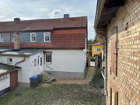 Rückansicht vom Hof - Doppelhaushälfte in 06193 Petersberg mit 121m² kaufen