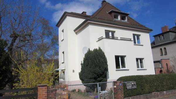 Hausansicht - Zweifamilienhaus in 06118 Halle mit 145m² kaufen