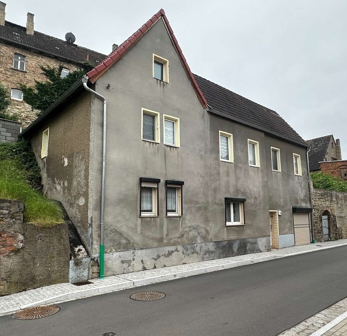 Wohnhaus - Straßenansicht - Einfamilienhaus in 06279 Schraplau mit 150m² kaufen