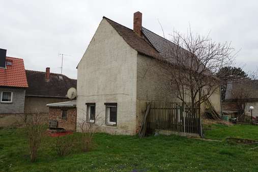 Wohnhaus - Hinteransicht - Einfamilienhaus in 06246 Bad Lauchstädt mit 120m² kaufen