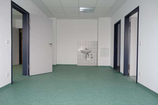 Büro/Praxis - Zimmer 1 - Krankenhaus in 06132 Halle mit 97m² mieten
