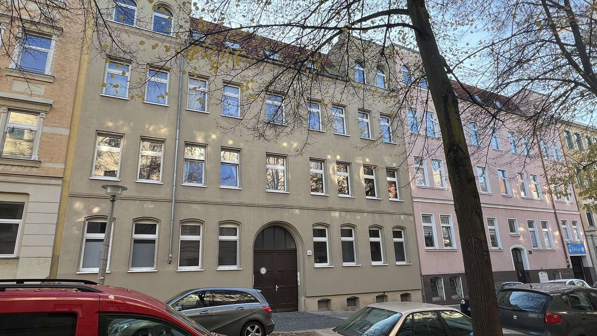 Hausansicht  - Etagenwohnung in 06114 Halle mit 70m² kaufen