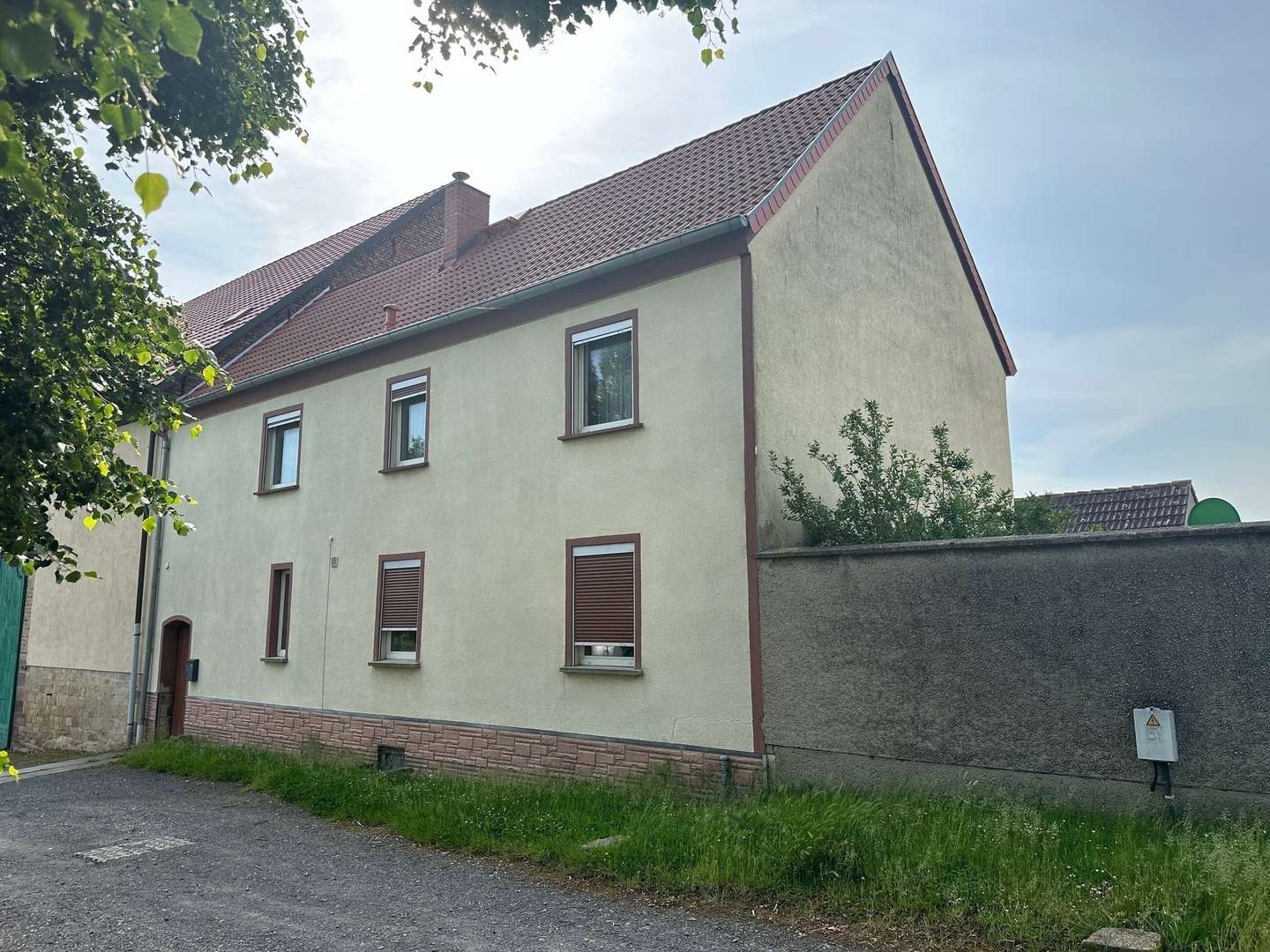 Einfamilienhaus - Straßenansicht - Einfamilienhaus in 06268 Langeneichstädt mit 140m² kaufen