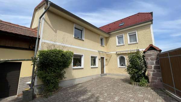 Hofansicht - Einfamilienhaus in 06528 Blankenheim mit 197m² kaufen