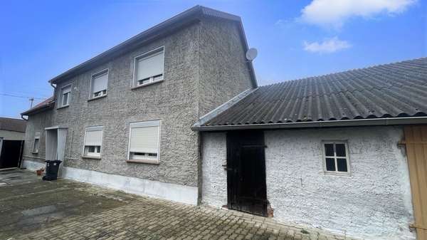 Blick vom Hof - Einfamilienhaus in 06526 Sangerhausen mit 126m² kaufen