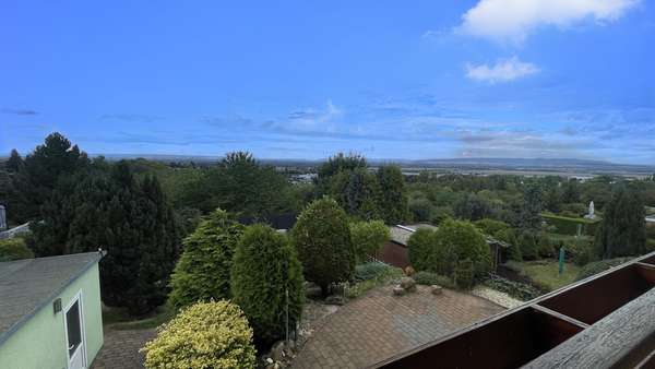Blick von Balkon - Einfamilienhaus in 06526 Sangerhausen mit 158m² kaufen