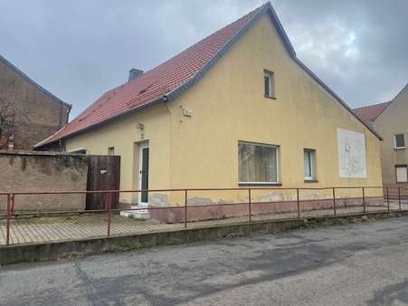 B.2 - Einfamilienhaus in 06528 Brücken-Hackpfüffel mit 200m² kaufen