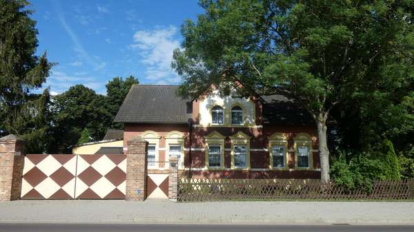 Hausansicht - Einfamilienhaus in 39418 Staßfurt mit 250m² kaufen