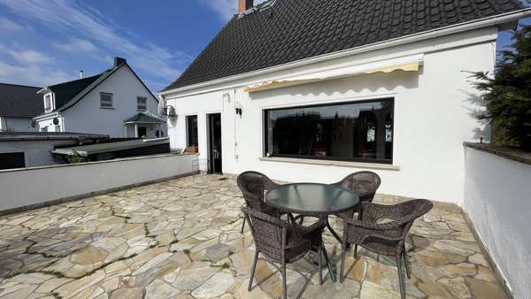 Terrasse - Einfamilienhaus in 06406 Bernburg mit 110m² kaufen