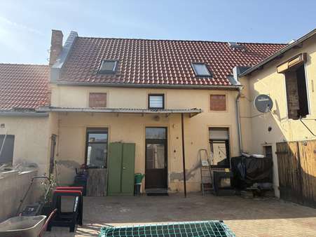 Hofansicht 1 Hofansicht 1 - Einfamilienhaus in 06406 Bernburg mit 150m² kaufen
